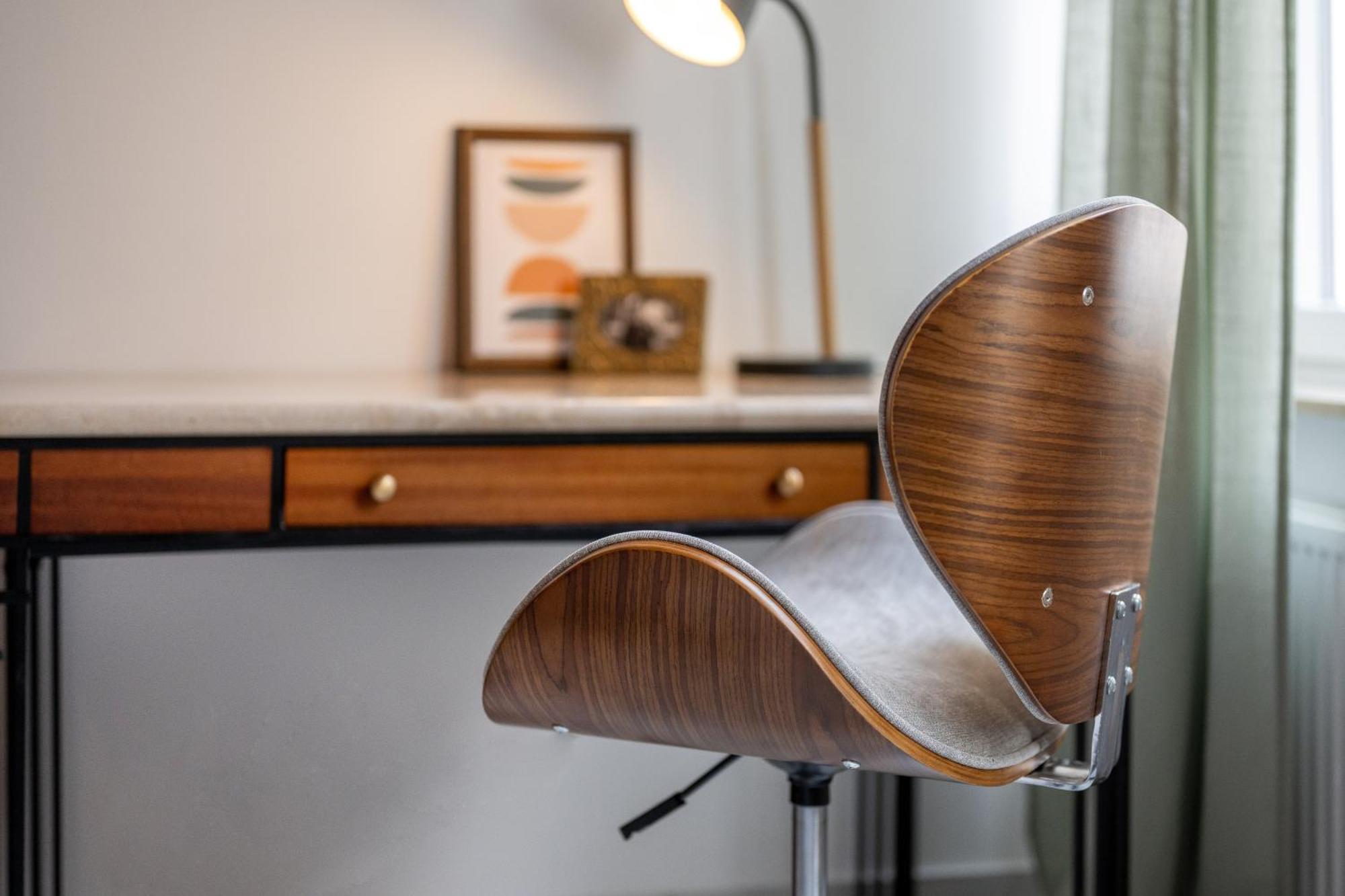 Wohlfuehlwohnung Mit 25 Qm Terrasse, Netflix Koblenz (Rhineland-Palatinate)